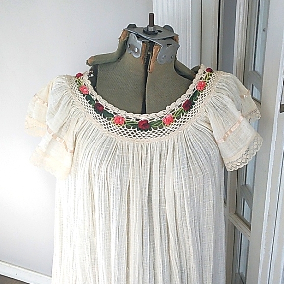ADORABLE BOHO/HIPPIE CREAM GAUZE EMBROIDERED MADE IN MEXICO DRESS WOMANS M - Picture 2 of 9